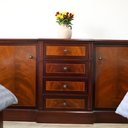 Hotel Eka Sebeş Zewnętrze zdjęcie
