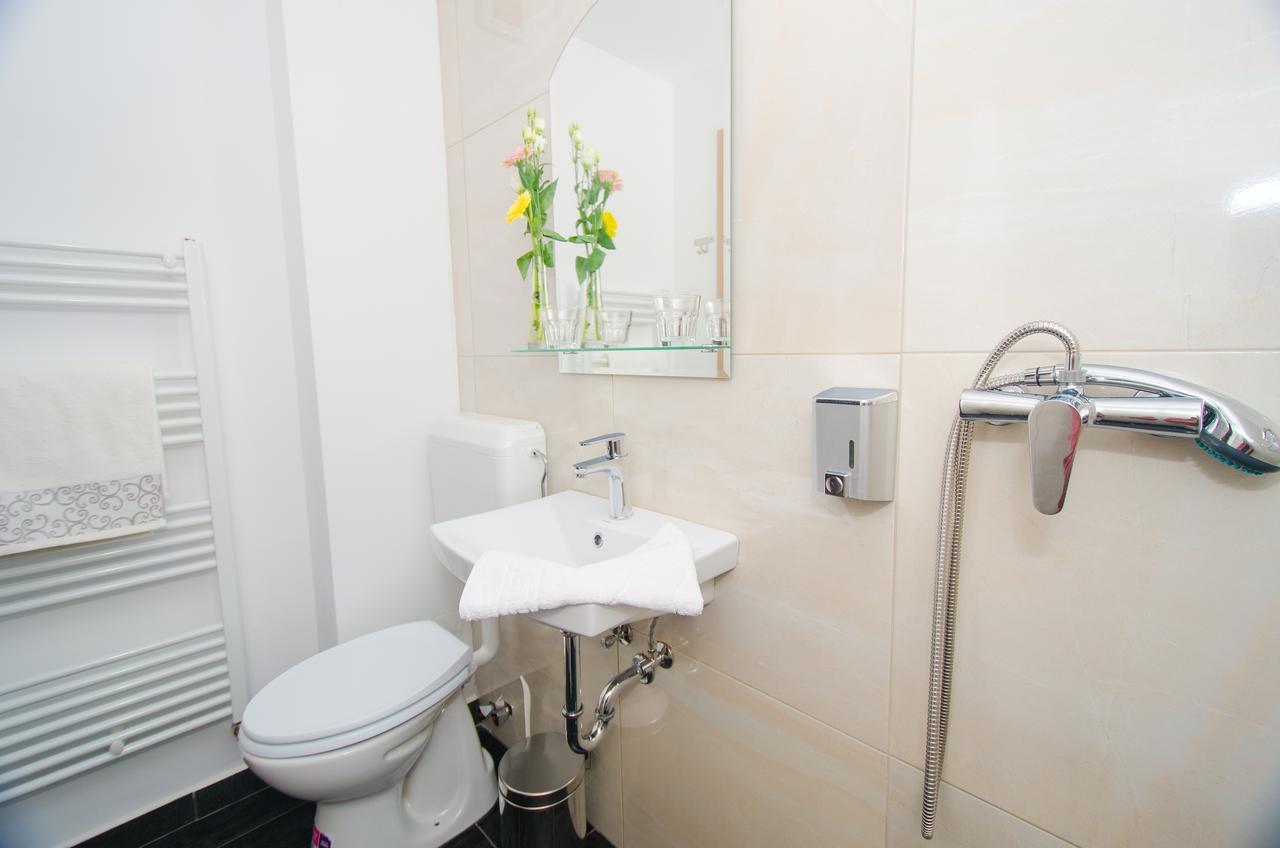 Hotel Eka Sebeş Zewnętrze zdjęcie