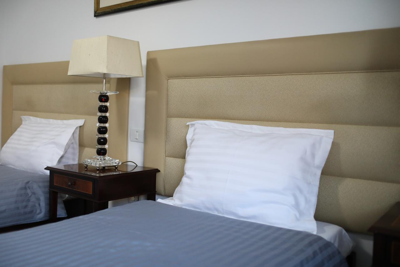 Hotel Eka Sebeş Zewnętrze zdjęcie