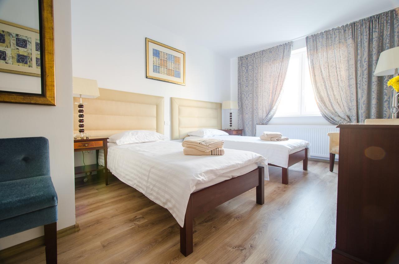 Hotel Eka Sebeş Zewnętrze zdjęcie
