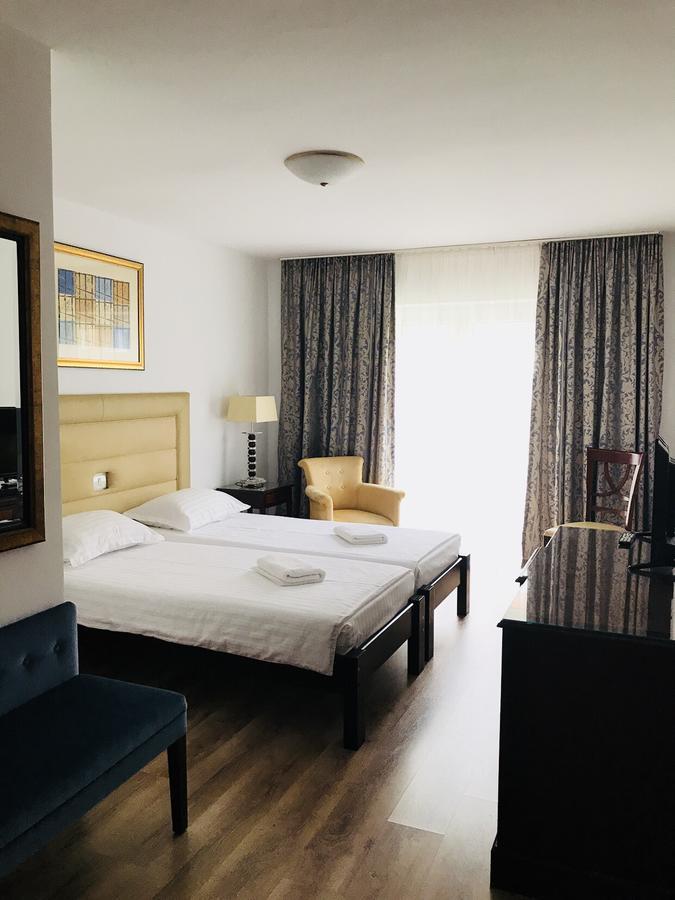 Hotel Eka Sebeş Zewnętrze zdjęcie